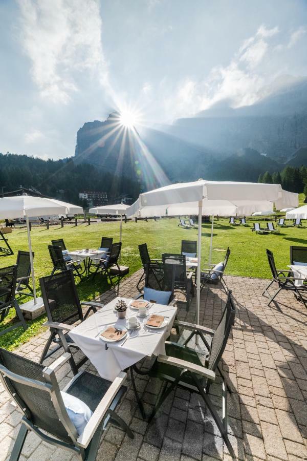 Hotel Sella***S Selva di Val Gardena Exterior photo